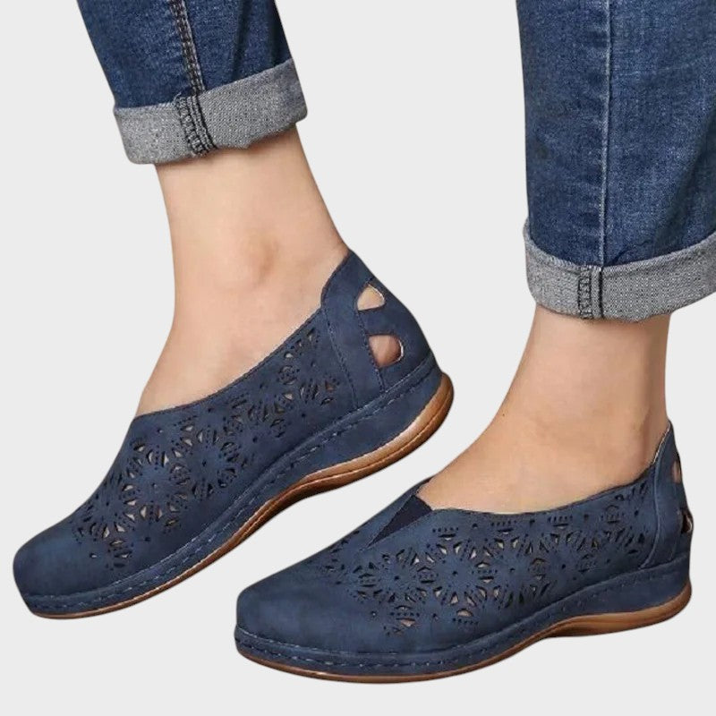 VIKÓRIA | STYLOVÉ A POHODLNÉ BOTY S LASEROVÝM ŘEZEM